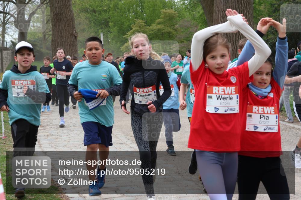 25.04.2026 - Das Zehntel Zöllner http://msf.ph/oto/9595219 25.04.2026 10:41:33 Laufen 75, 88, 6746, 6126, 6122 meine-sportfotos.de