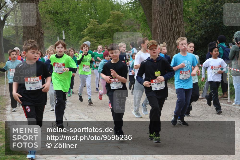 25.04.2026 - Das Zehntel Zöllner http://msf.ph/oto/9595236 25.04.2026 10:41:37 Laufen 7005, 6989, 6999 meine-sportfotos.de