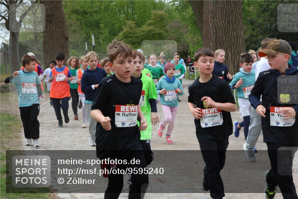 25.04.2026 - Das Zehntel Zöllner http://msf.ph/oto/9595240 25.04.2026 10:41:37 Laufen 7005, 6989, 6999 meine-sportfotos.de