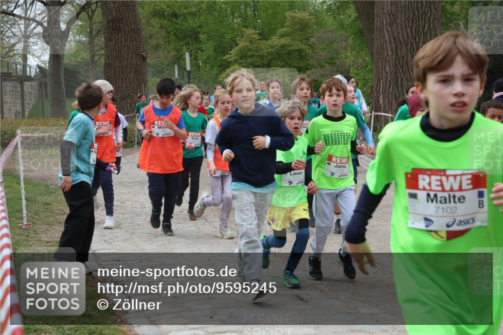 25.04.2026 - Das Zehntel Zöllner http://msf.ph/oto/9595245 25.04.2026 10:41:38 Laufen 7073, 7153, 7102 meine-sportfotos.de
