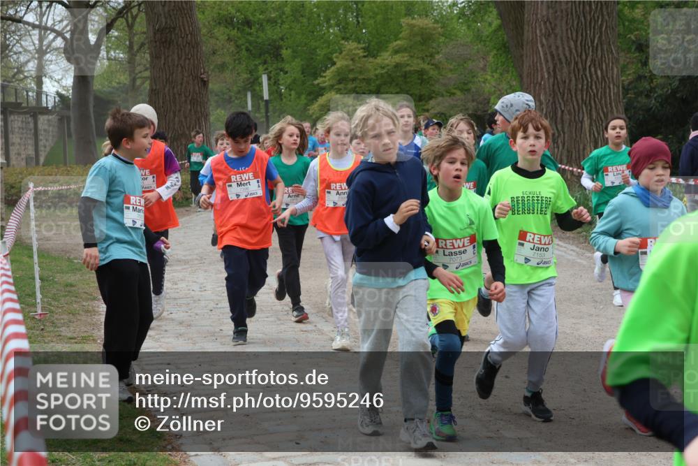 25.04.2026 - Das Zehntel Zöllner http://msf.ph/oto/9595246 25.04.2026 10:41:39 Laufen 7073, 7153 meine-sportfotos.de