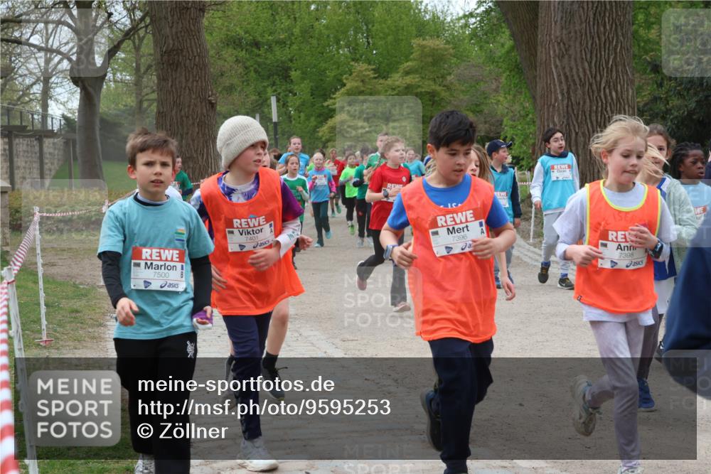 25.04.2026 - Das Zehntel Zöllner http://msf.ph/oto/9595253 25.04.2026 10:41:40 Laufen 7500, 7401, 7396, 7398 meine-sportfotos.de
