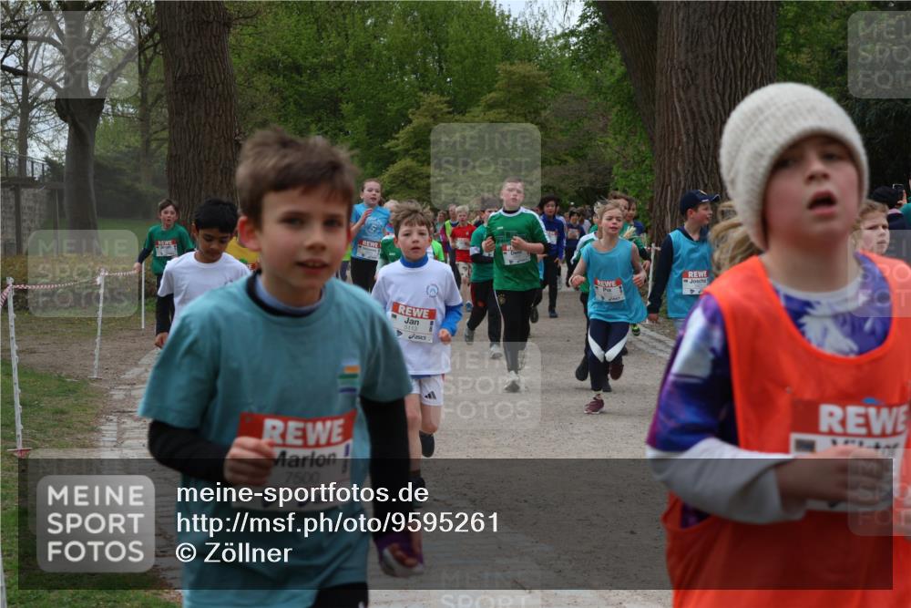 25.04.2026 - Das Zehntel Zöllner http://msf.ph/oto/9595261 25.04.2026 10:41:41 Laufen 7500, 5113 meine-sportfotos.de