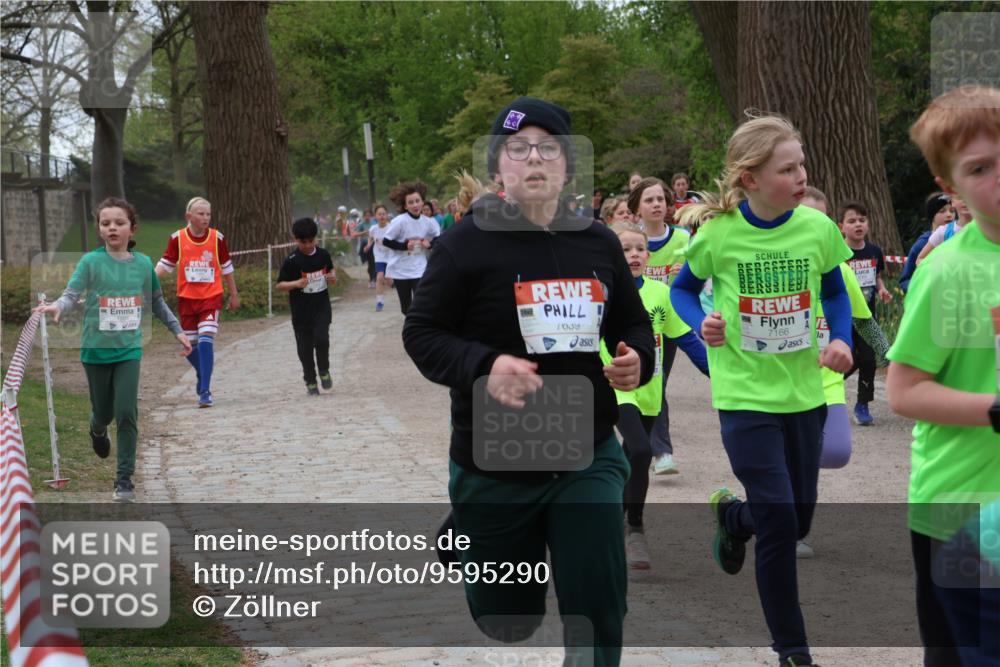 25.04.2026 - Das Zehntel Zöllner http://msf.ph/oto/9595290 25.04.2026 10:41:48 Laufen 7039, 7166 meine-sportfotos.de