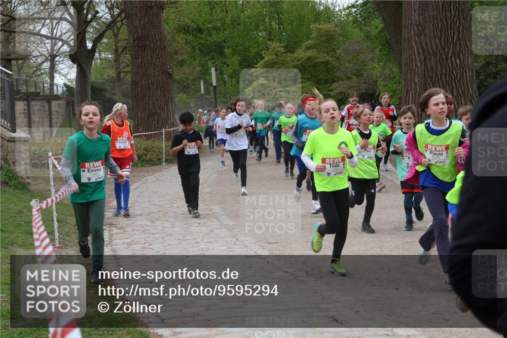 25.04.2026 - Das Zehntel Zöllner http://msf.ph/oto/9595294 25.04.2026 10:41:49 Laufen 7888, 6079 meine-sportfotos.de