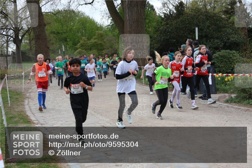 25.04.2026 - Das Zehntel Zöllner http://msf.ph/oto/9595304 25.04.2026 10:41:52 Laufen 6998, 7, 11 meine-sportfotos.de