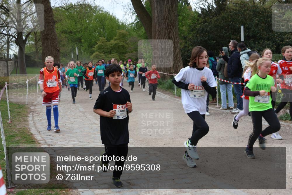 25.04.2026 - Das Zehntel Zöllner http://msf.ph/oto/9595308 25.04.2026 10:41:52 Laufen 6998, 5167, 14 meine-sportfotos.de