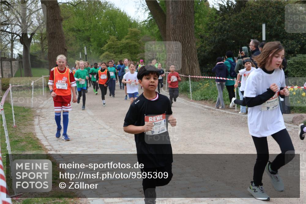 25.04.2026 - Das Zehntel Zöllner http://msf.ph/oto/9595309 25.04.2026 10:41:53 Laufen 6998, 5167 meine-sportfotos.de