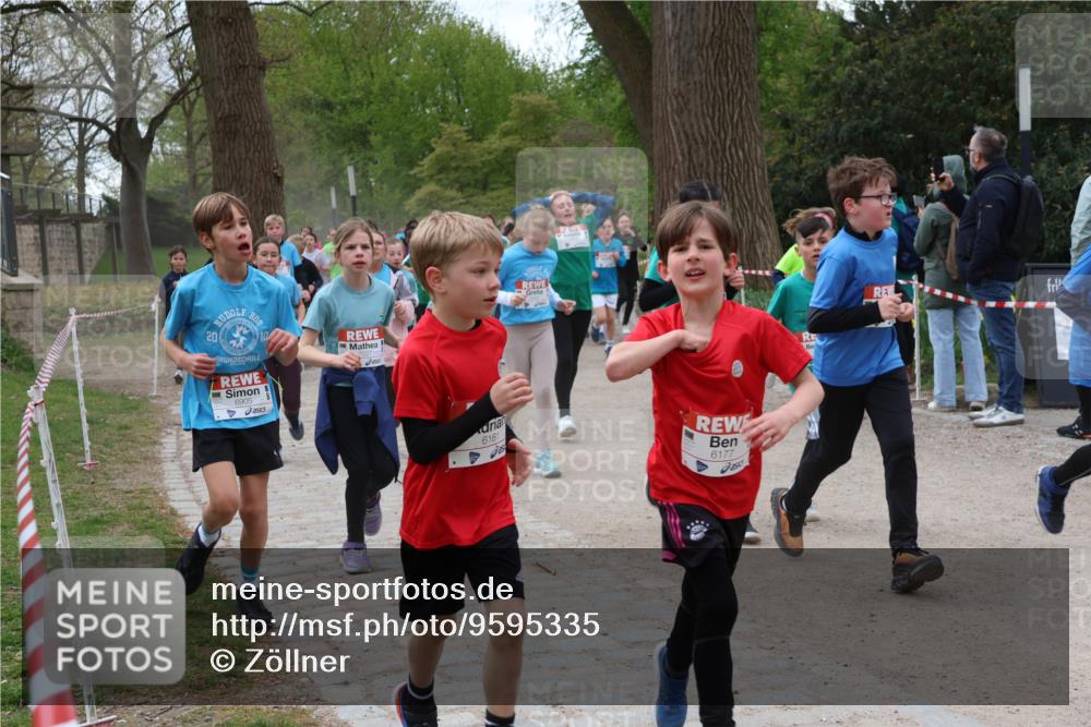 25.04.2026 - Das Zehntel Zöllner http://msf.ph/oto/9595335 25.04.2026 10:41:59 Laufen 200, 6905, 6161, 6177 meine-sportfotos.de