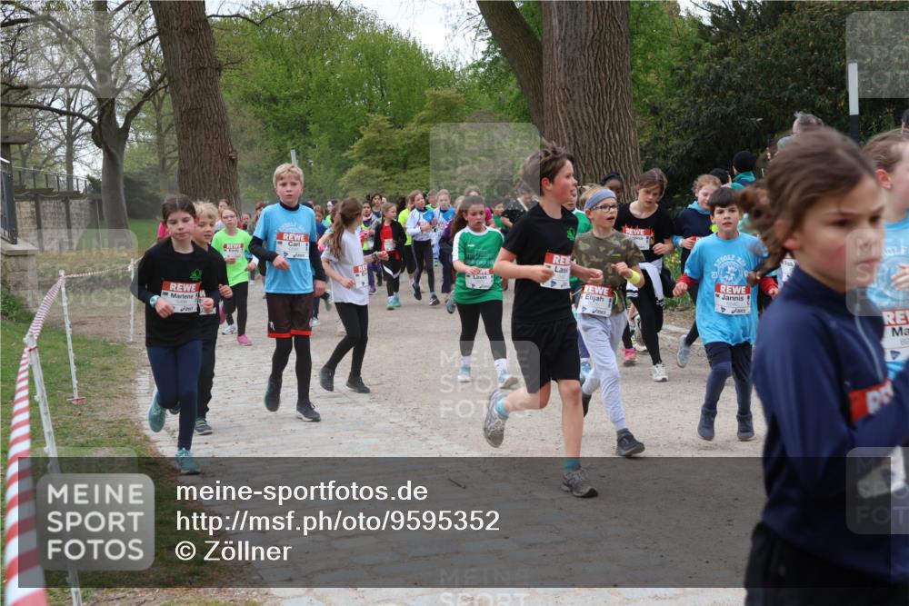 25.04.2026 - Das Zehntel Zöllner http://msf.ph/oto/9595352 25.04.2026 10:42:04 Laufen 69 meine-sportfotos.de