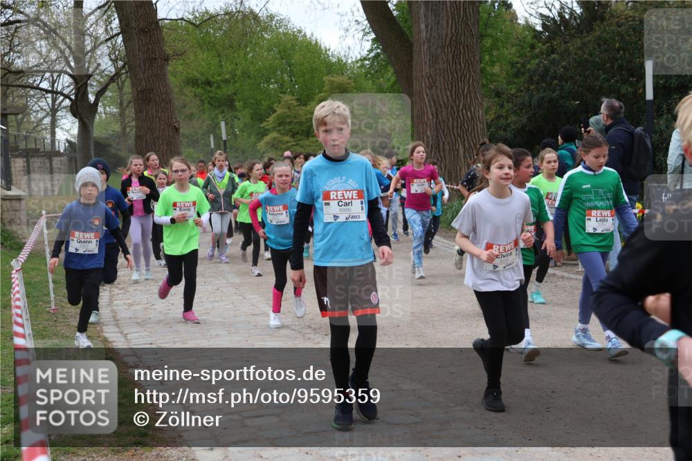 25.04.2026 - Das Zehntel Zöllner http://msf.ph/oto/9595359 25.04.2026 10:42:06 Laufen 6886, 5030 meine-sportfotos.de