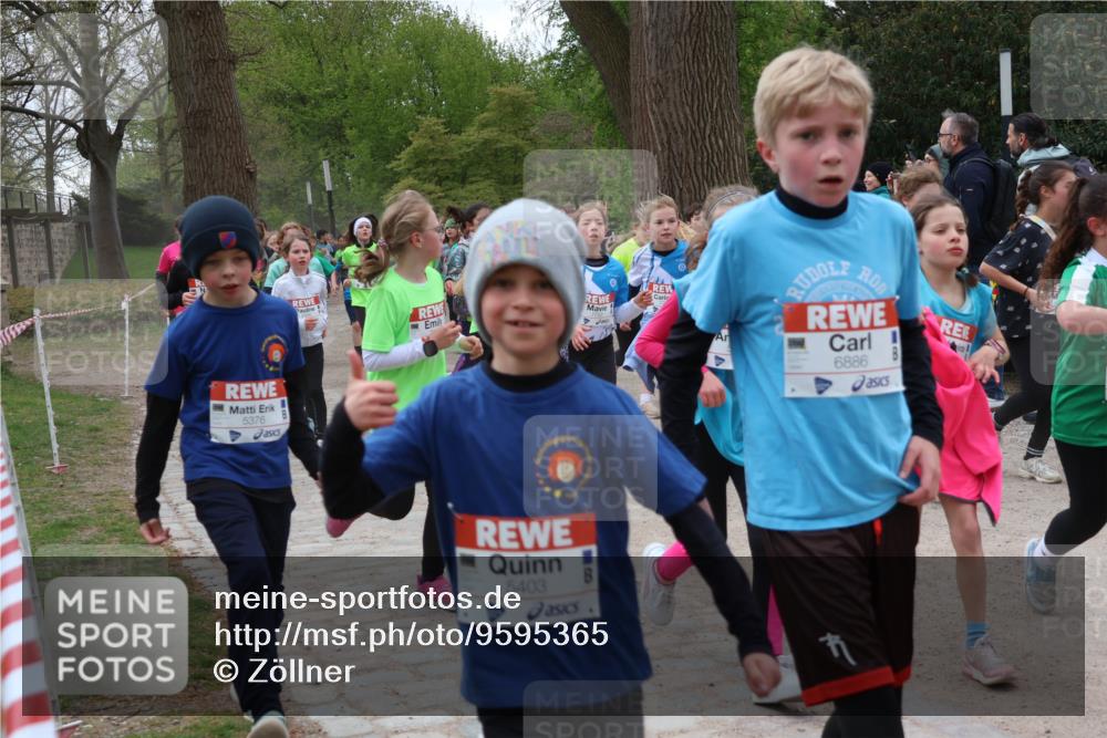 25.04.2026 - Das Zehntel Zöllner http://msf.ph/oto/9595365 25.04.2026 10:42:07 Laufen 5376, 5403, 91, 6886 meine-sportfotos.de