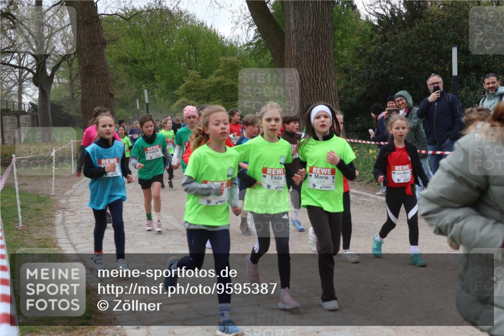 25.04.2026 - Das Zehntel Zöllner http://msf.ph/oto/9595387 25.04.2026 10:42:11 Laufen 5290, 5308 meine-sportfotos.de