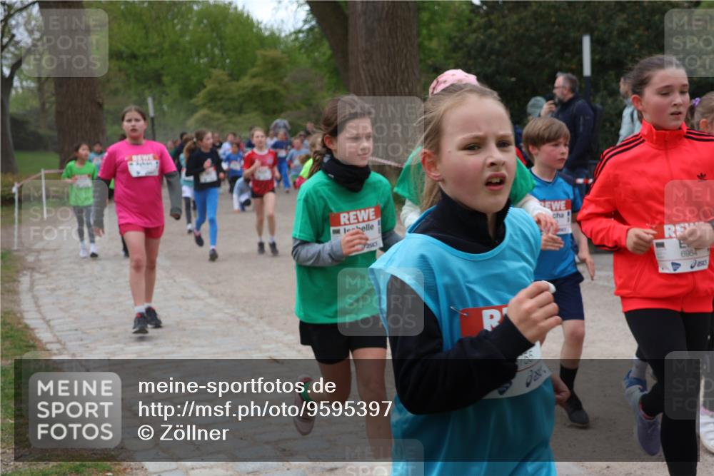25.04.2026 - Das Zehntel Zöllner http://msf.ph/oto/9595397 25.04.2026 10:42:13 Laufen 6954 meine-sportfotos.de