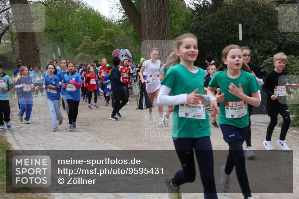 25.04.2026 - Das Zehntel Zöllner http://msf.ph/oto/9595431 25.04.2026 10:42:22 Laufen 10, 7944, 7948 meine-sportfotos.de