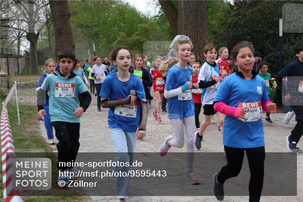25.04.2026 - Das Zehntel Zöllner http://msf.ph/oto/9595443 25.04.2026 10:42:24 Laufen 7532, 6367, 6356, 18, 6348 meine-sportfotos.de