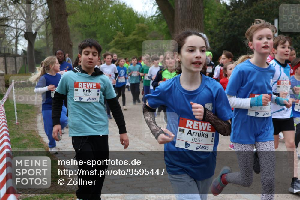 25.04.2026 - Das Zehntel Zöllner http://msf.ph/oto/9595447 25.04.2026 10:42:25 Laufen 7532, 6367, 6356 meine-sportfotos.de