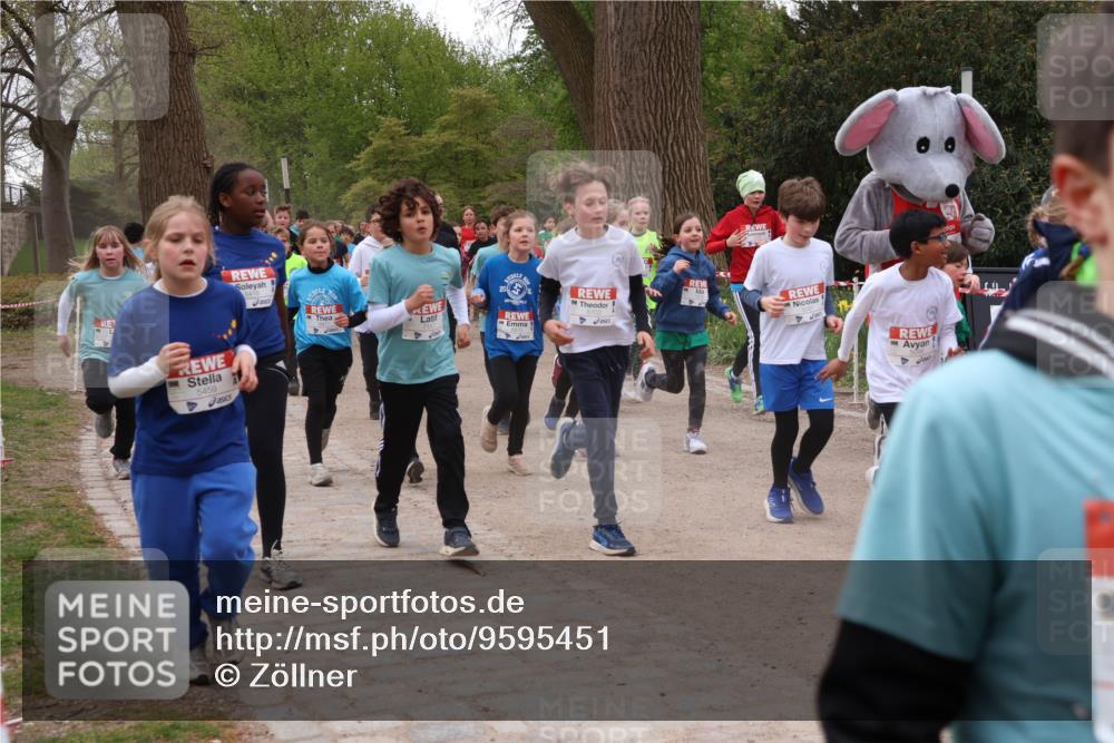 25.04.2026 - Das Zehntel Zöllner http://msf.ph/oto/9595451 25.04.2026 10:42:26 Laufen 5459, 5418 meine-sportfotos.de