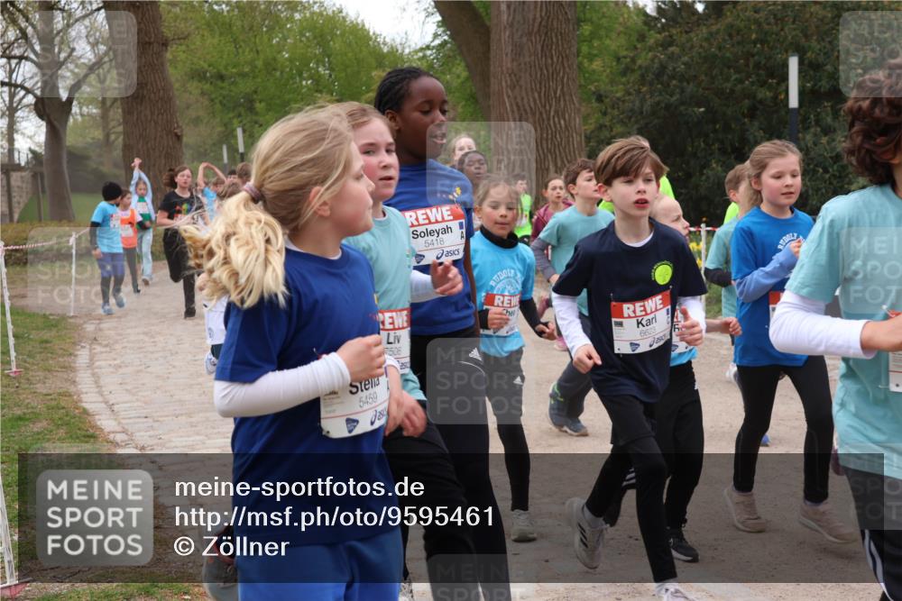 25.04.2026 - Das Zehntel Zöllner http://msf.ph/oto/9595461 25.04.2026 10:42:28 Laufen 5459, 5418, 7506, 6623 meine-sportfotos.de