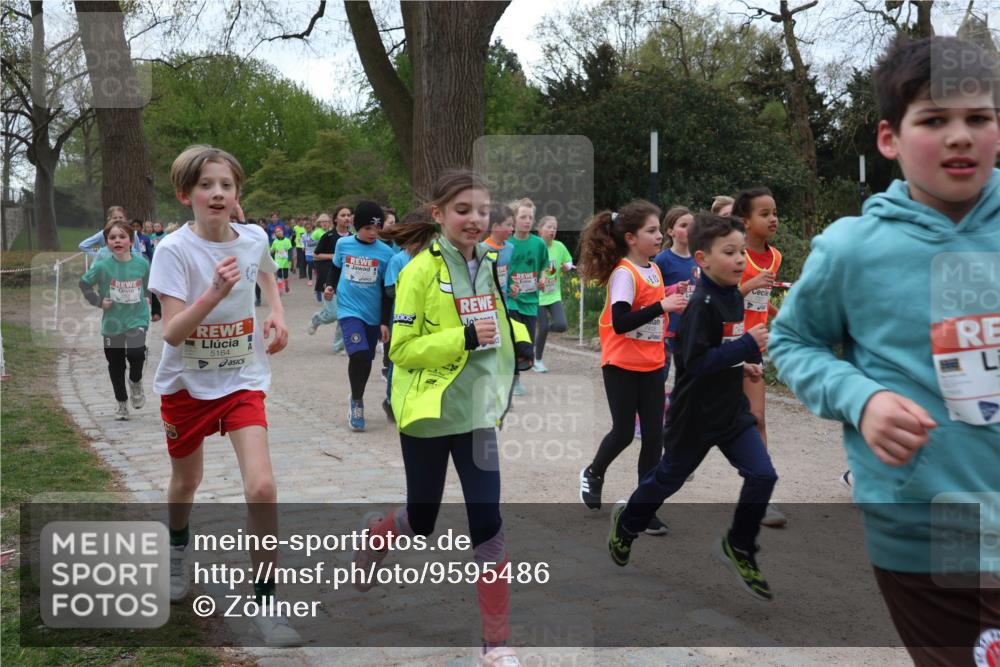 25.04.2026 - Das Zehntel Zöllner http://msf.ph/oto/9595486 25.04.2026 10:42:34 Laufen 5164 meine-sportfotos.de