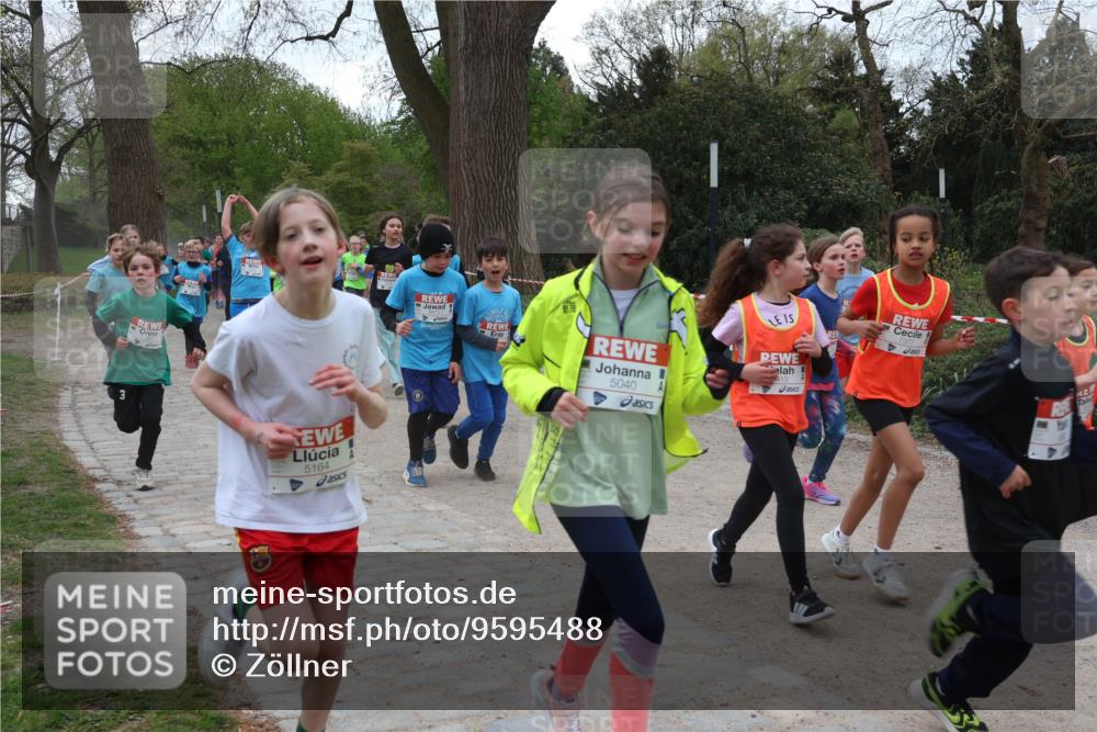 25.04.2026 - Das Zehntel Zöllner http://msf.ph/oto/9595488 25.04.2026 10:42:34 Laufen 3, 5164, 5040 meine-sportfotos.de