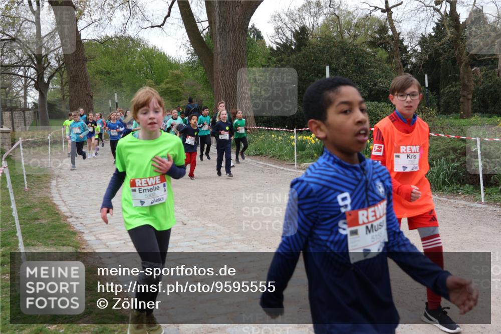25.04.2026 - Das Zehntel Zöllner http://msf.ph/oto/9595555 25.04.2026 10:42:48 Laufen 5302, 9, 5159, 7397 meine-sportfotos.de