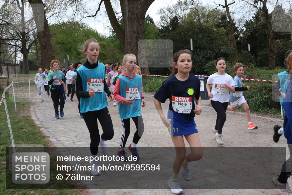 25.04.2026 - Das Zehntel Zöllner http://msf.ph/oto/9595594 25.04.2026 10:42:54 Laufen 5805, 5798, 6675, 11, 5153 meine-sportfotos.de