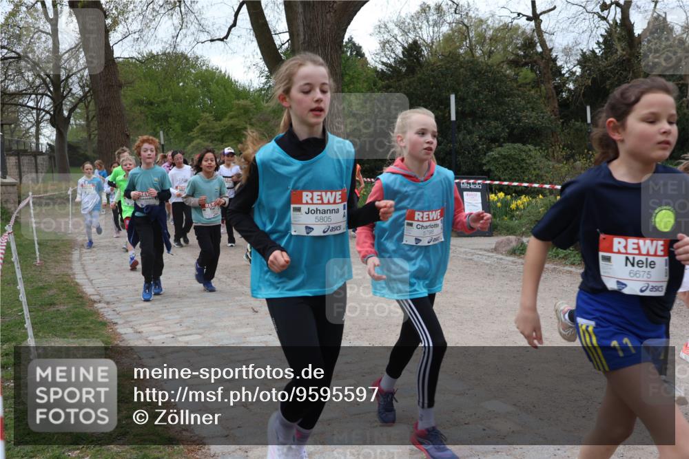 25.04.2026 - Das Zehntel Zöllner http://msf.ph/oto/9595597 25.04.2026 10:42:55 Laufen 5805, 5798, 6675, 11 meine-sportfotos.de