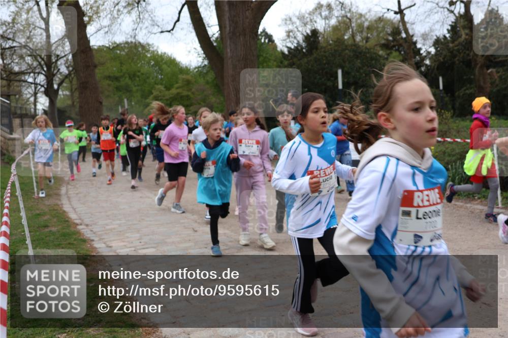 25.04.2026 - Das Zehntel Zöllner http://msf.ph/oto/9595615 25.04.2026 10:42:58 Laufen 7712, 7702 meine-sportfotos.de
