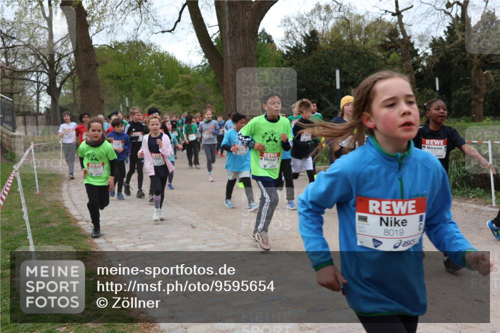 25.04.2026 - Das Zehntel Zöllner http://msf.ph/oto/9595654 25.04.2026 10:43:05 Laufen 8019, 7001 meine-sportfotos.de