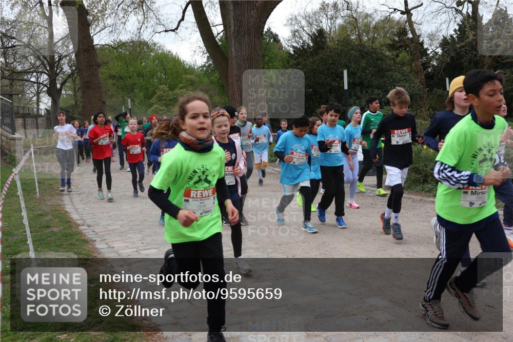 25.04.2026 - Das Zehntel Zöllner http://msf.ph/oto/9595659 25.04.2026 10:43:06 Laufen 7319, 5568, 1 meine-sportfotos.de