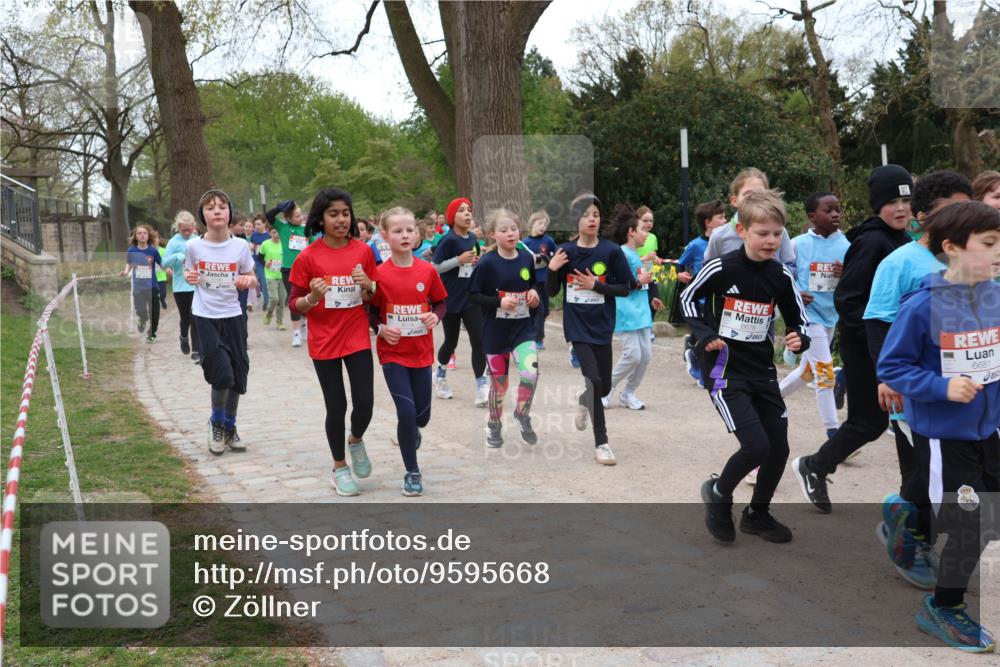 25.04.2026 - Das Zehntel Zöllner http://msf.ph/oto/9595668 25.04.2026 10:43:08 Laufen 6105, 6681 meine-sportfotos.de