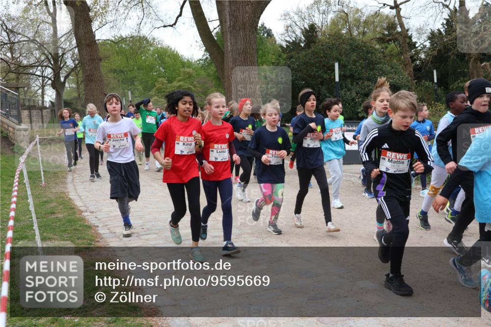 25.04.2026 - Das Zehntel Zöllner http://msf.ph/oto/9595669 25.04.2026 10:43:08 Laufen 6678 meine-sportfotos.de