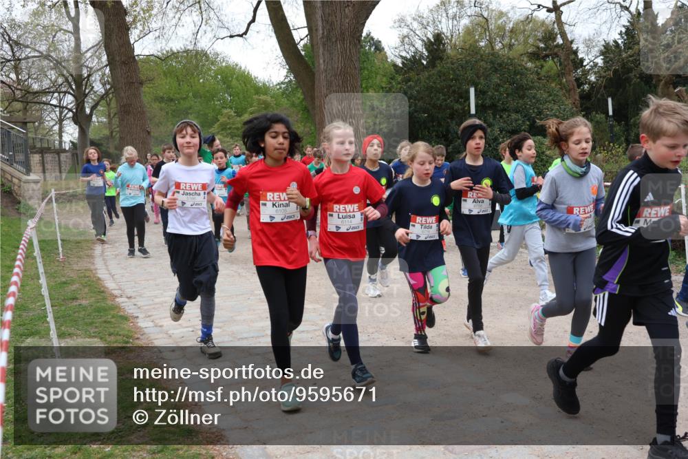 25.04.2026 - Das Zehntel Zöllner http://msf.ph/oto/9595671 25.04.2026 10:43:09 Laufen 5166, 6105, 6114, 6716 meine-sportfotos.de