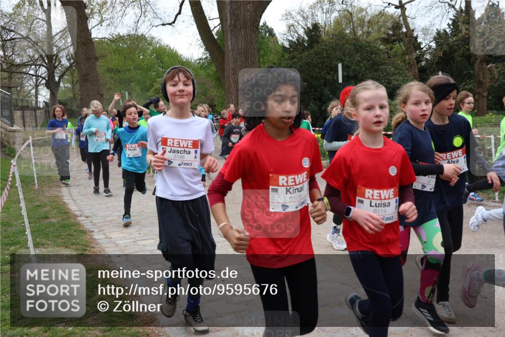 25.04.2026 - Das Zehntel Zöllner http://msf.ph/oto/9595676 25.04.2026 10:43:09 Laufen 5166, 6105, 6114, 110, 671 meine-sportfotos.de
