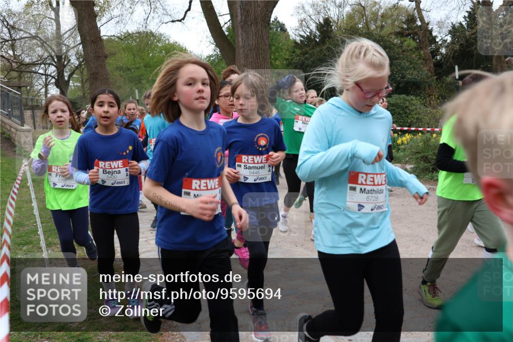 25.04.2026 - Das Zehntel Zöllner http://msf.ph/oto/9595694 25.04.2026 10:43:13 Laufen 5266, 5430, 0476, 63444, 5445, 6728 meine-sportfotos.de