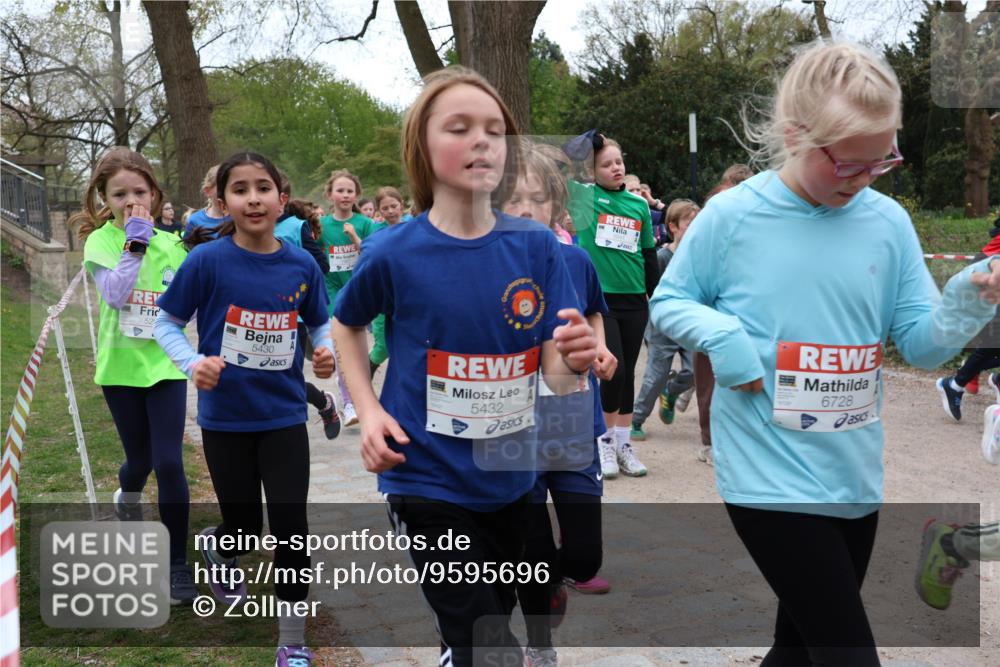 25.04.2026 - Das Zehntel Zöllner http://msf.ph/oto/9595696 25.04.2026 10:43:13 Laufen 52, 5430, 5432, 6728 meine-sportfotos.de