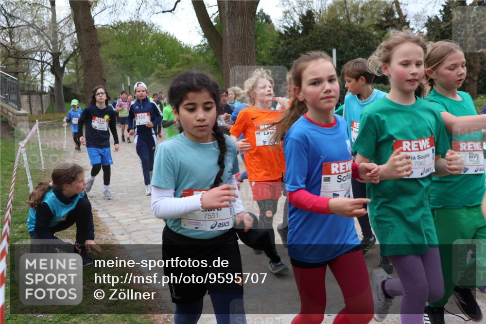 25.04.2026 - Das Zehntel Zöllner http://msf.ph/oto/9595707 25.04.2026 10:43:16 Laufen 7551, 636, 7962, 7968 meine-sportfotos.de