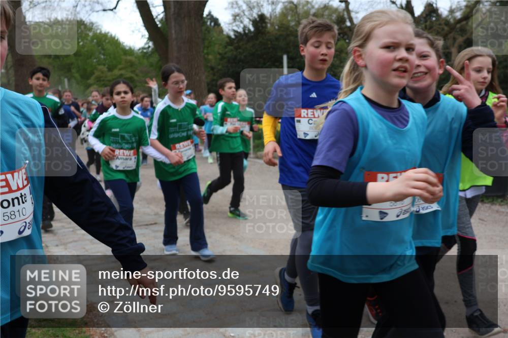 25.04.2026 - Das Zehntel Zöllner http://msf.ph/oto/9595749 25.04.2026 10:43:26 Laufen 5810, 80, 3010, 06 meine-sportfotos.de