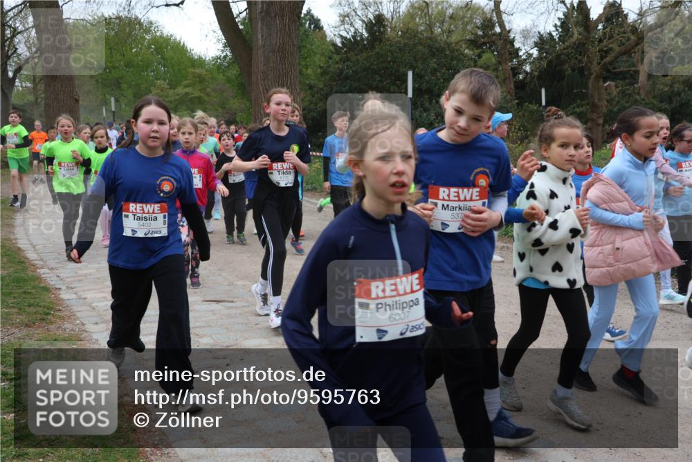 25.04.2026 - Das Zehntel Zöllner http://msf.ph/oto/9595763 25.04.2026 10:43:29 Laufen 5402, 6715, 6007, 537 meine-sportfotos.de