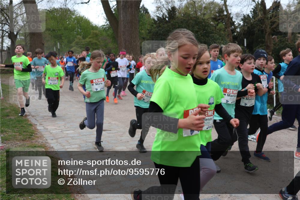 25.04.2026 - Das Zehntel Zöllner http://msf.ph/oto/9595776 25.04.2026 10:43:31 Laufen 7821, 2505, 6014, 5268, 6028 meine-sportfotos.de