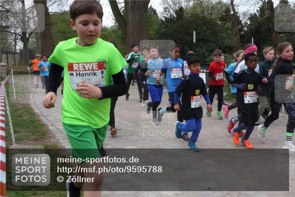 25.04.2026 - Das Zehntel Zöllner http://msf.ph/oto/9595788 25.04.2026 10:43:33 Laufen 5296 meine-sportfotos.de