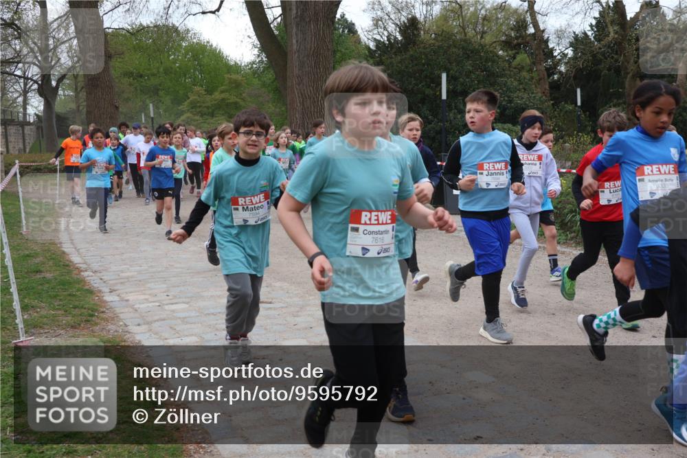 25.04.2026 - Das Zehntel Zöllner http://msf.ph/oto/9595792 25.04.2026 10:43:34 Laufen 7594, 7616, 6333 meine-sportfotos.de