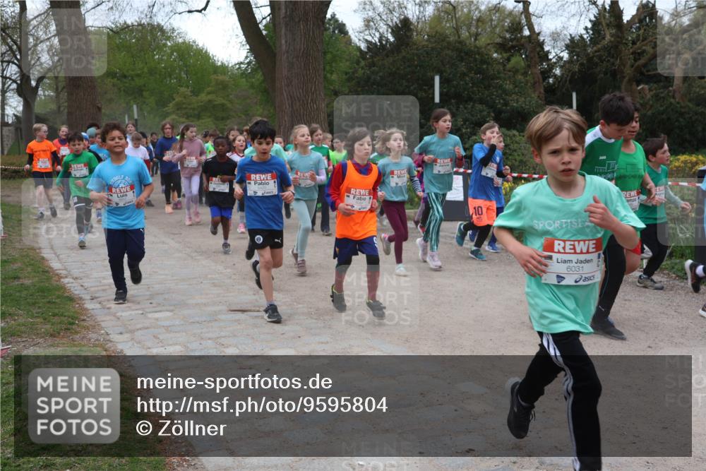 25.04.2026 - Das Zehntel Zöllner http://msf.ph/oto/9595804 25.04.2026 10:43:35 Laufen 10, 6031 meine-sportfotos.de