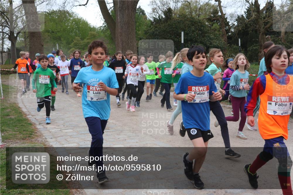 25.04.2026 - Das Zehntel Zöllner http://msf.ph/oto/9595810 25.04.2026 10:43:36 Laufen 6852, 6820, 6004 meine-sportfotos.de
