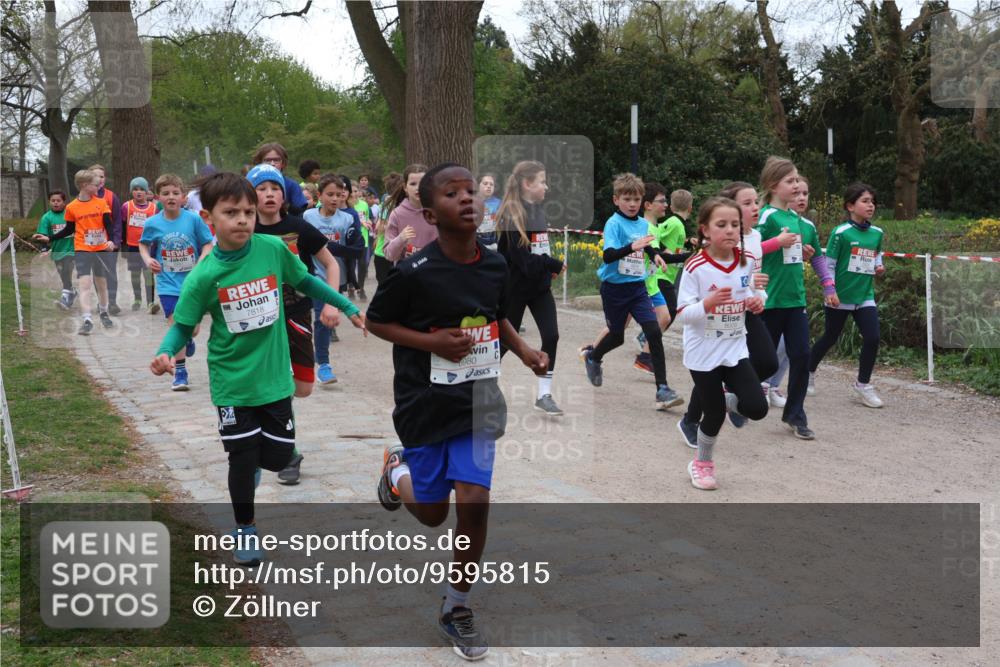 25.04.2026 - Das Zehntel Zöllner http://msf.ph/oto/9595815 25.04.2026 10:43:37 Laufen 7818, 6980 meine-sportfotos.de