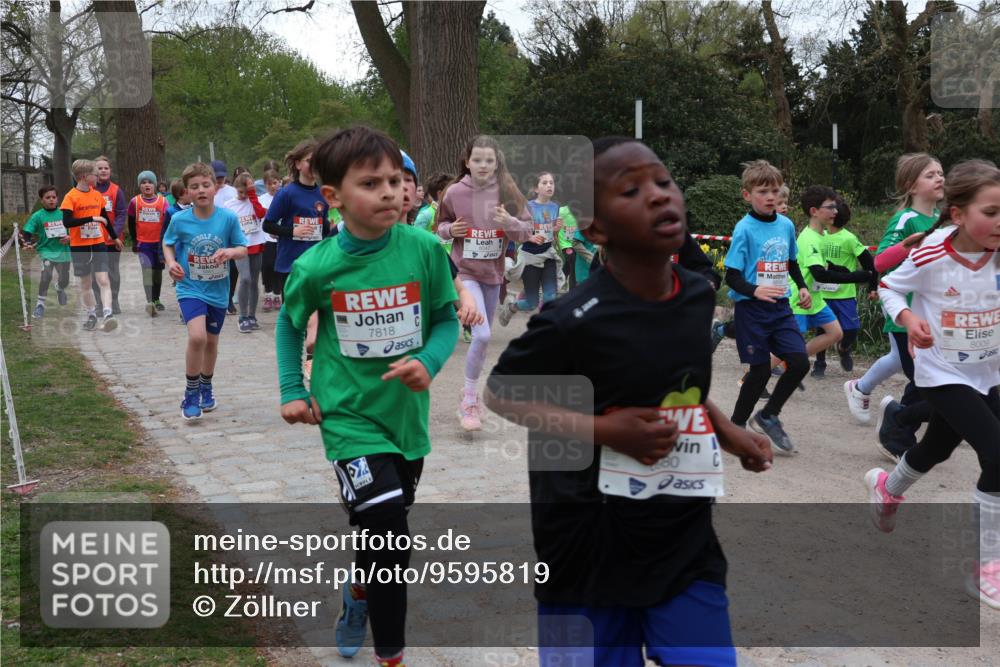25.04.2026 - Das Zehntel Zöllner http://msf.ph/oto/9595819 25.04.2026 10:43:38 Laufen 7818, 8047, 60, 8009 meine-sportfotos.de