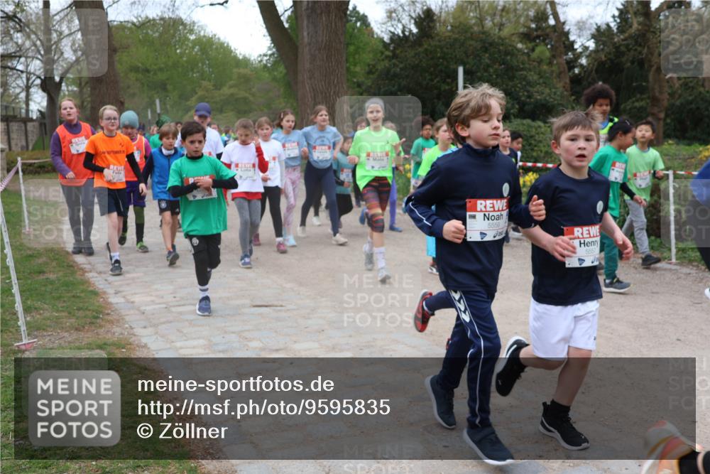 25.04.2026 - Das Zehntel Zöllner http://msf.ph/oto/9595835 25.04.2026 10:43:40 Laufen 25, 5559, 5557 meine-sportfotos.de