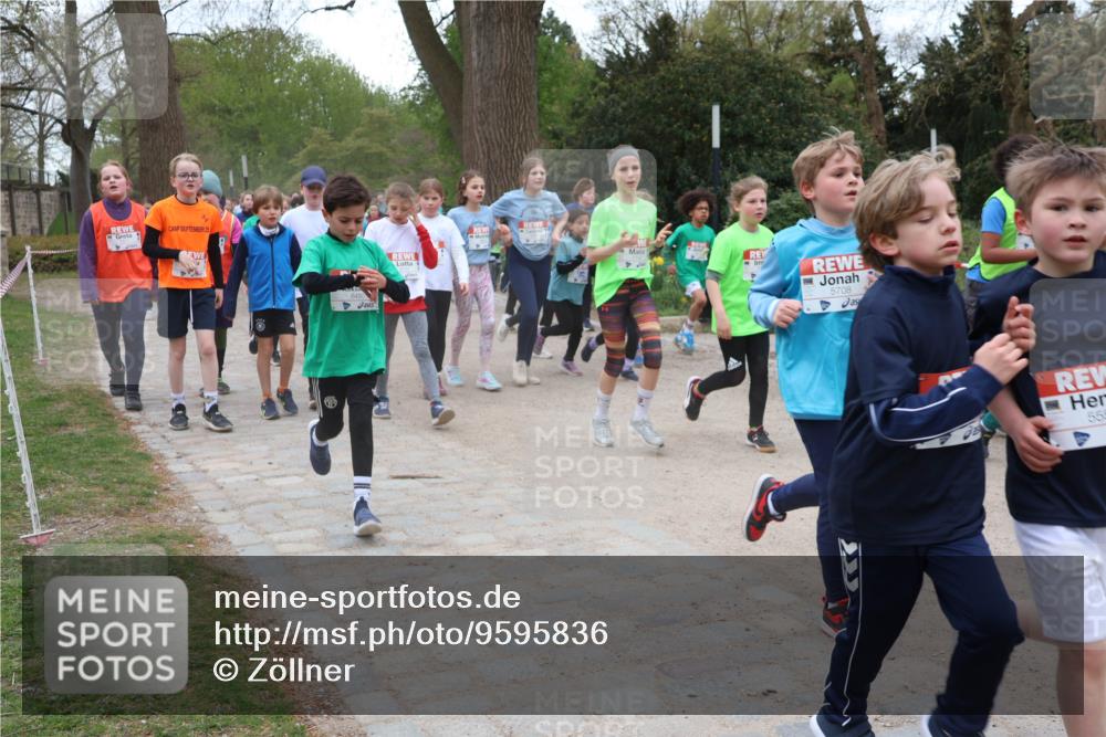 25.04.2026 - Das Zehntel Zöllner http://msf.ph/oto/9595836 25.04.2026 10:43:41 Laufen 25, 1, 5708, 553 meine-sportfotos.de