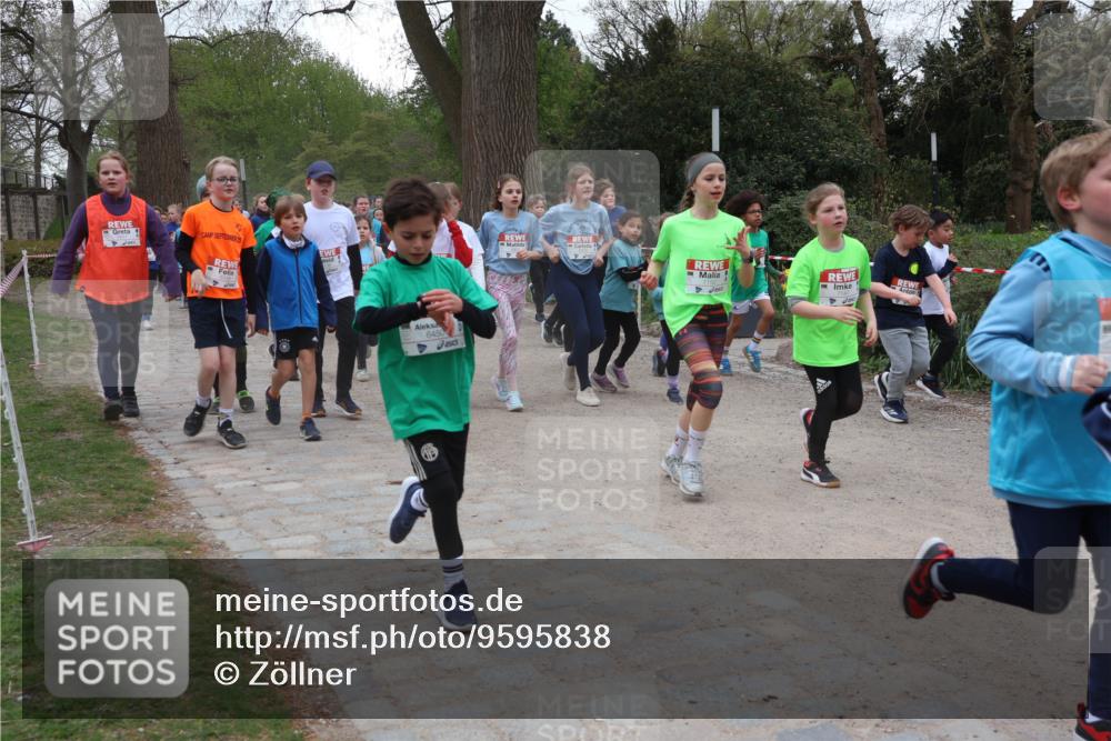 25.04.2026 - Das Zehntel Zöllner http://msf.ph/oto/9595838 25.04.2026 10:43:41 Laufen 6450 meine-sportfotos.de